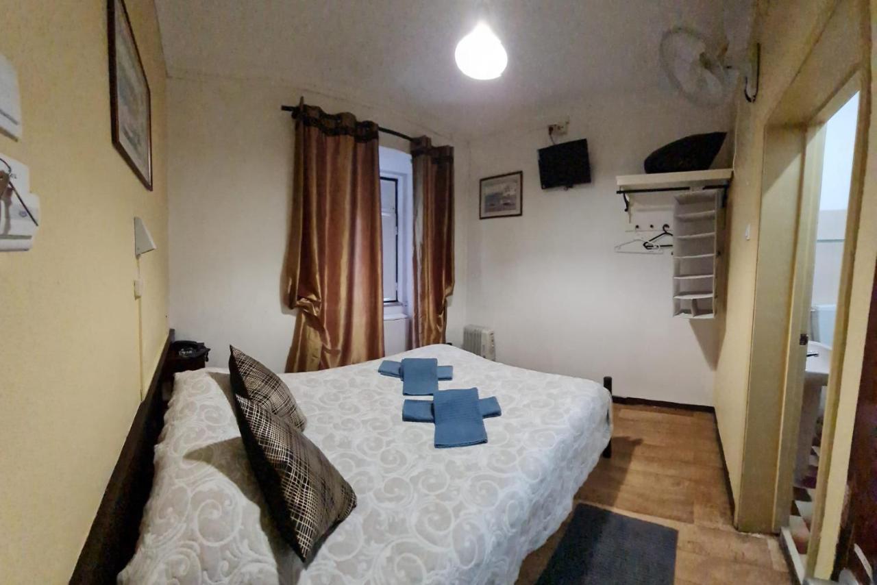 Pensao Residencial Flor Dos Cavaleiros Lisboa